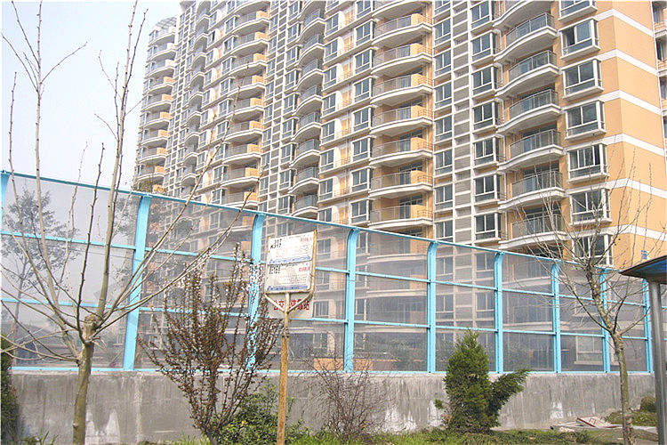 小區樓頂戶(hù)外學(xué)校防音墻